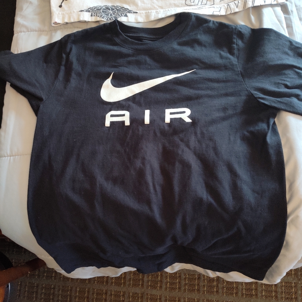 Nike Black Boys Large Short Sleeve Shirt
